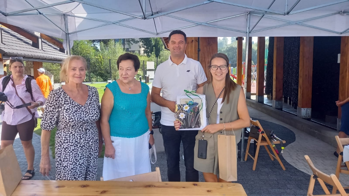 Grafika artykułu: Seniorzy z GOK na Senioriadzie w Stryszowie