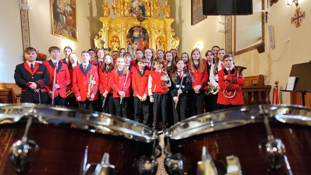 Grafika artykułu: Koncert kolęd i muzyki świątecznej w kościele w Lanckoronie
